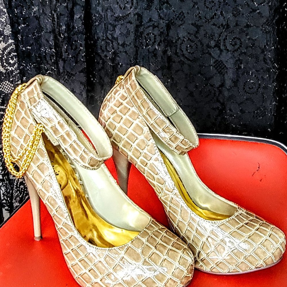 Beige Faux Reptile Skin with Gold Chain Sz. 9 only